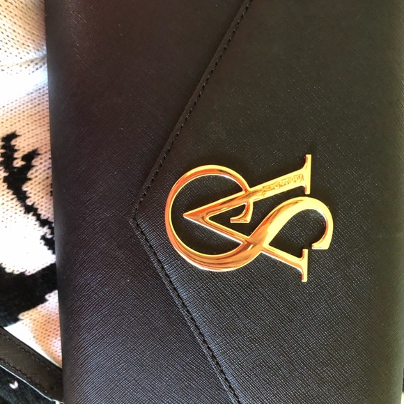 2 Victoria Secret Purses - Picture 2 of 8